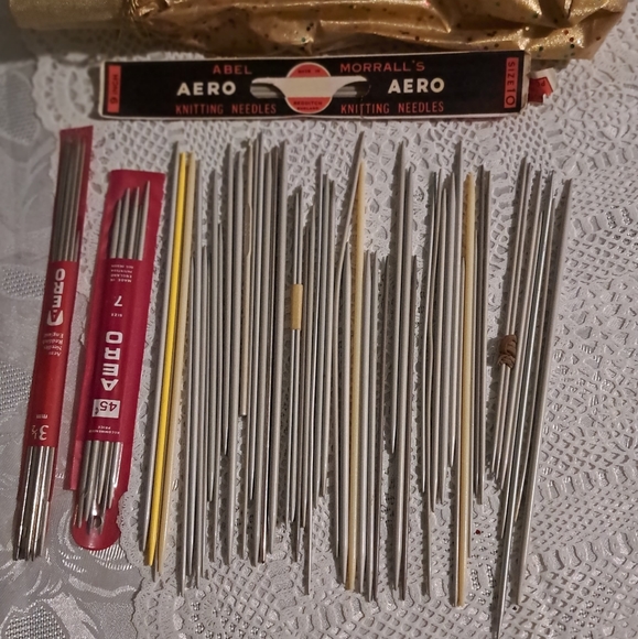 KNITTING NEEDLES assorted sizes.. - Picture 2 of 4